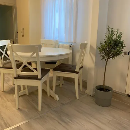 Διαμέρισμα Oneflats Near Wasen, Mahle, Daimler, Bosch