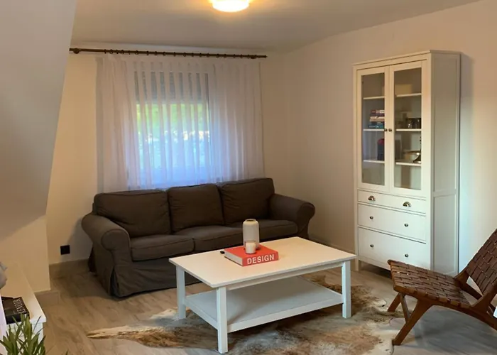 Apartment Oneflats Near Wasen, Mahle, Daimler, Bosch